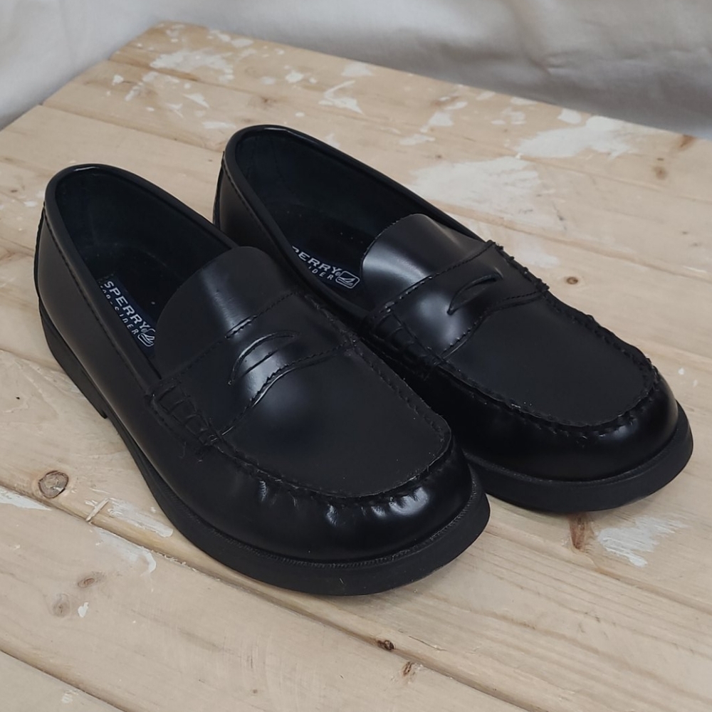 SPERRY top-sider boys sz5m worn once great conditi